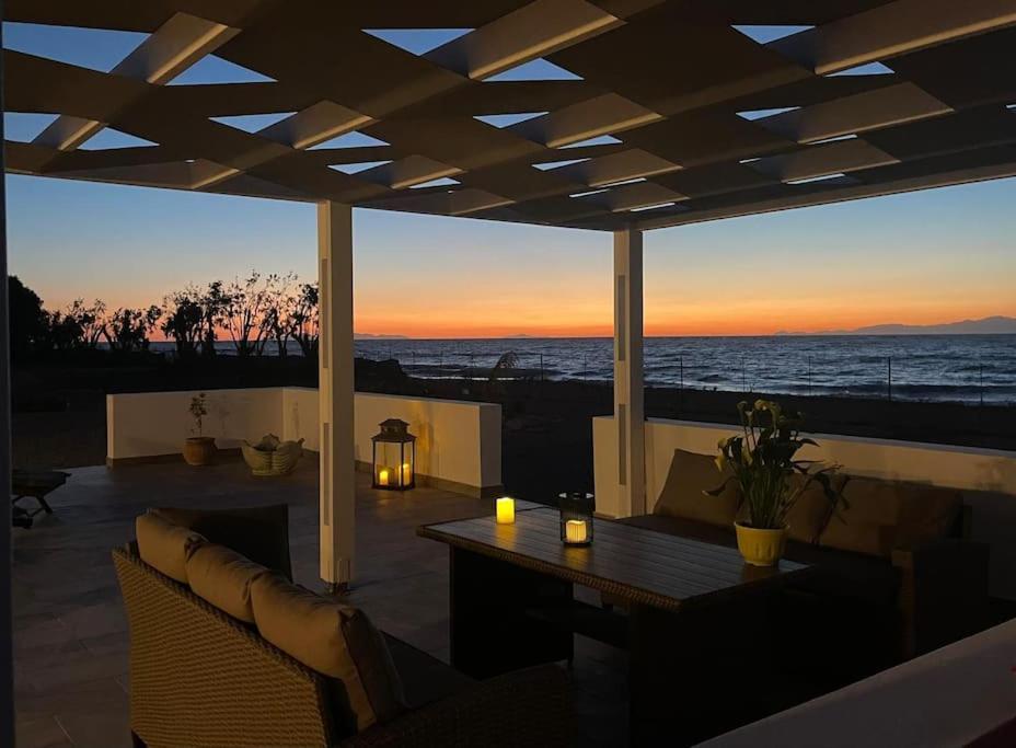 Soroni Lambou Beach Sunset מראה חיצוני תמונה