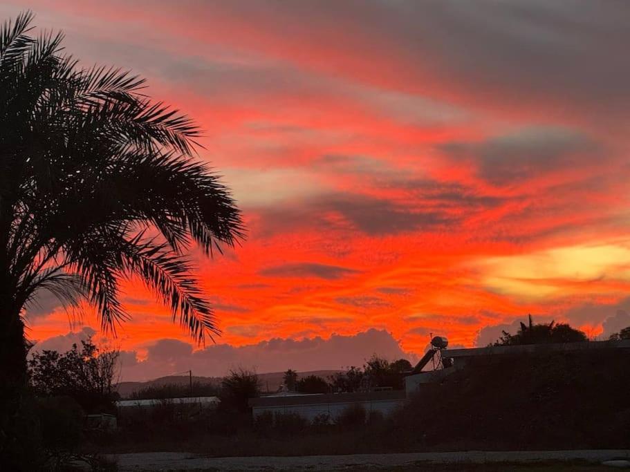 Soroni Lambou Beach Sunset מראה חיצוני תמונה