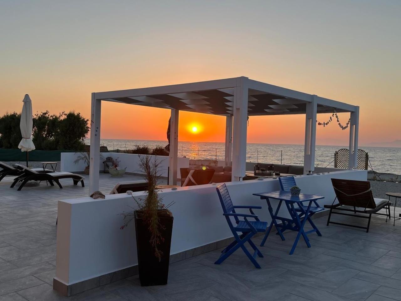 Soroni Lambou Beach Sunset מראה חיצוני תמונה